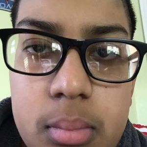 Meet your Posher, Sebastian